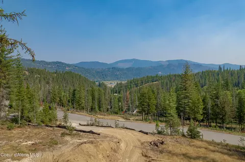 107 Blazing Saddle Ct, Pinehurst, ID 83850 photo 1