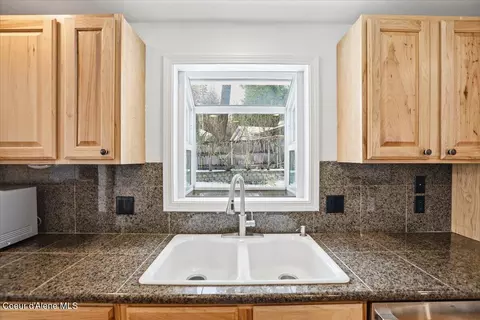 Kitchen - 12331 N Avondale Loop, Hayden, ID 83835 photo 5 of 6