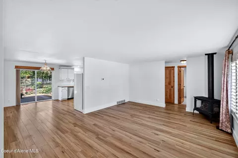 Living - 3423 E 1st Ave, Post Falls, ID 83854 photo 1 of 6