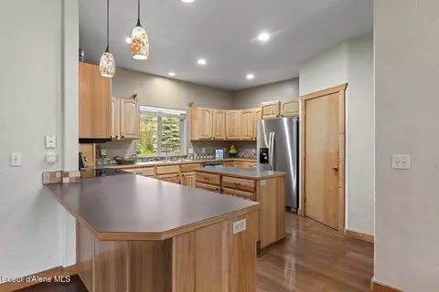Kitchen - 1741 E Diagonal Rd, Rathdrum, ID 83858 photo 4 of 4