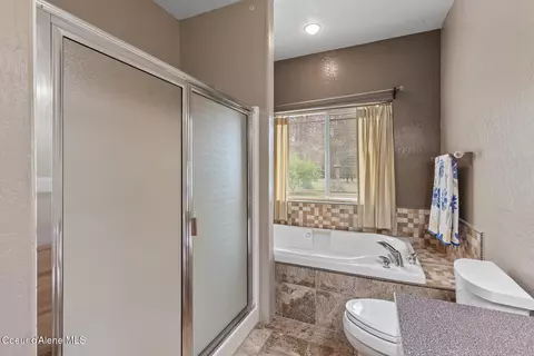 Bath - 1741 E Diagonal Rd, Rathdrum, ID 83858 photo 3 of 6