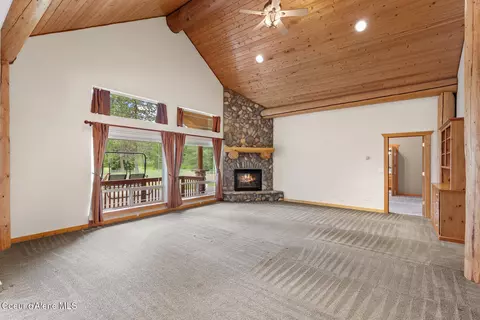 Living - 1741 E Diagonal Rd, Rathdrum, ID 83858 photo 1 of 3