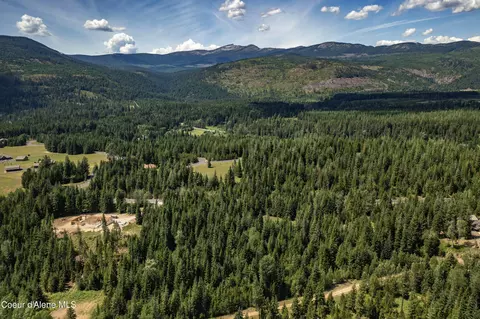 1046 Saddleback Dr, Naples, ID 83847 photo 15