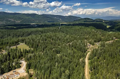 1046 Saddleback Dr, Naples, ID 83847 photo 17