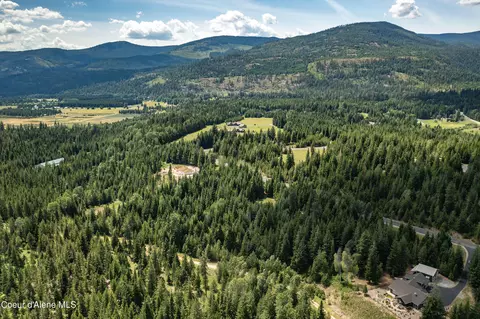 1046 Saddleback Dr, Naples, ID 83847 photo 14