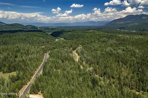 1046 Saddleback Dr, Naples, ID 83847 photo 18