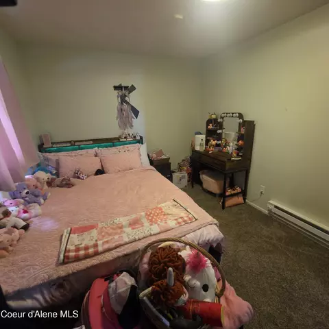 Bedroom - 7375 E Sunrise Dr, Harrison, ID 83833 photo 2 of 6