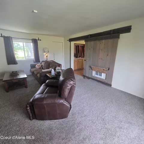Living - 7375 E Sunrise Dr, Harrison, ID 83833 photo 1 of 3