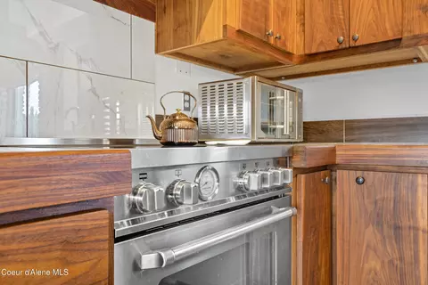 Kitchen - 76 Caseys Ln, Sandpoint, ID 83864 photo 3 of 7