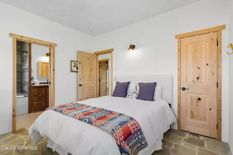 Bedroom - 76 Caseys Ln, Sandpoint, ID 83864 photo 1 of 6