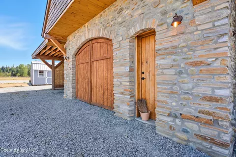 Exterior - 76 Caseys Ln, Sandpoint, ID 83864 photo 7 of 8