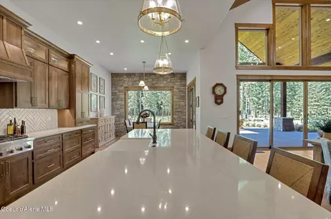 Kitchen - 1237 E Amulet Cir, Rathdrum, ID 83858 photo 3 of 6