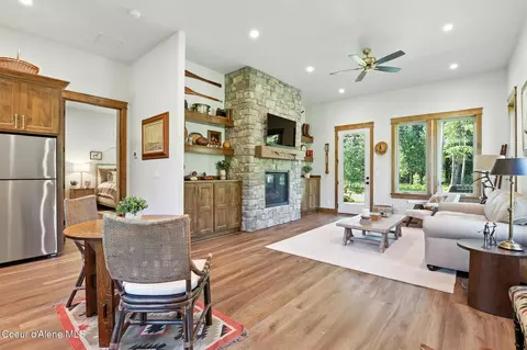 Living - 1237 E Amulet Cir, Rathdrum, ID 83858 photo 5 of 6