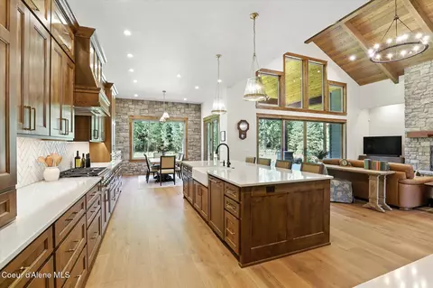Kitchen - 1237 E Amulet Cir, Rathdrum, ID 83858 photo 4 of 6
