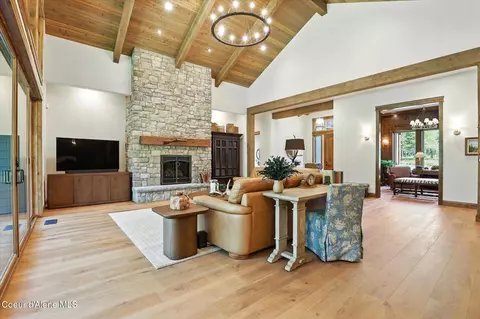 Living - 1237 E Amulet Cir, Rathdrum, ID 83858 photo 2 of 6