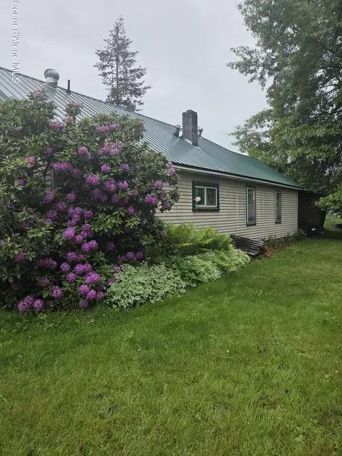 75 W Railroad St, Moyie Springs, ID 83845