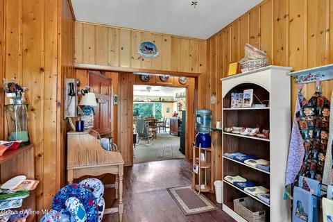 Entry Way - 134 N Frederick Ave, Harrison, ID 83833 photo 1 of 14