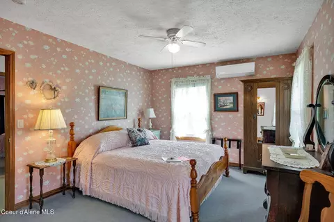 Bedroom - 134 N Frederick Ave, Harrison, ID 83833 photo 8 of 12