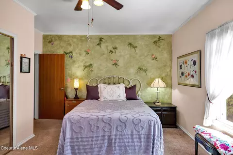 Bedroom - 134 N Frederick Ave, Harrison, ID 83833 photo 2 of 12