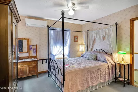 Bedroom - 134 N Frederick Ave, Harrison, ID 83833 photo 11 of 12