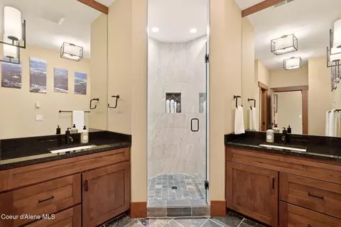 Bath - 203 Shannon Ln, Dover, ID 83825 photo 6 of 13