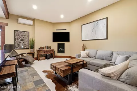 Living - 203 Shannon Ln, Dover, ID 83825 photo 10 of 10