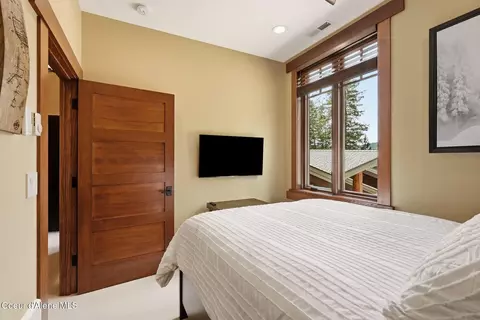Bedroom - 203 Shannon Ln, Dover, ID 83825 photo 4 of 10