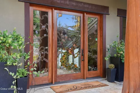 Entry Way - 203 Shannon Ln, Dover, ID 83825 photo 1 of 9