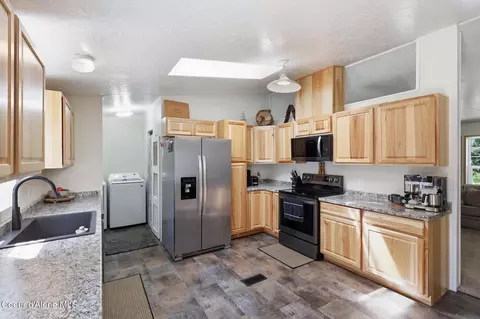 Kitchen - 4374 E Timberland Rd, Athol, ID 83801 photo 3 of 4