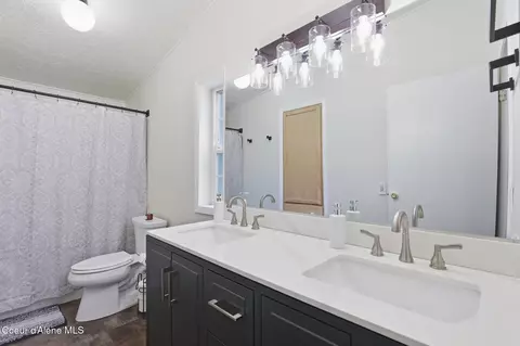 Bath - 4374 E Timberland Rd, Athol, ID 83801 photo 5 of 5