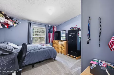 Bedroom - 4374 E Timberland Rd, Athol, ID 83801 photo 3 of 8