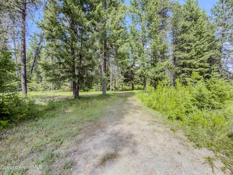 321 Winterton Rd, Sandpoint, ID 83864 photo 2