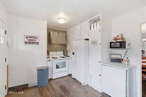 Kitchen - 515 Bunker Ave # 1, Kellogg, ID 83837 photo 2 of 6