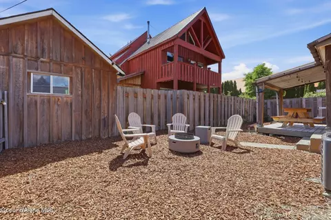 Exterior - 515 Bunker Ave # 1, Kellogg, ID 83837 photo 9 of 23