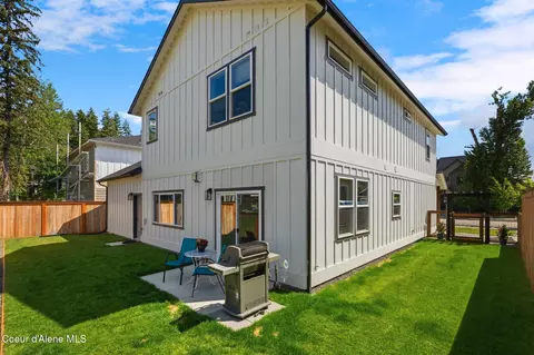 Exterior - 140 Madera Dr, Sandpoint, ID 83864 photo 4 of 7