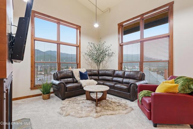 834 Mckinley Ave #404, Kellogg, ID 83837