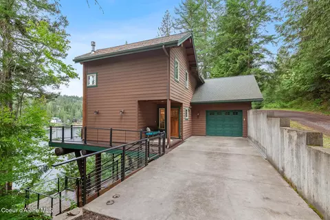 8247 W Shorecrest Rd, Coeur D'alene, ID 83814