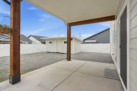 Exterior - 8323 W Splitrail Ave, Rathdrum, ID 83858 photo 2 of 5