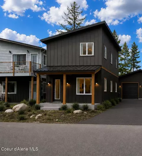 140 Carnelian Ave, Ponderay, ID 83852