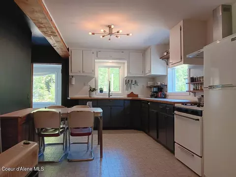 Kitchen - 452 Toad Rd, Priest River, ID 83856 photo 1 of 3