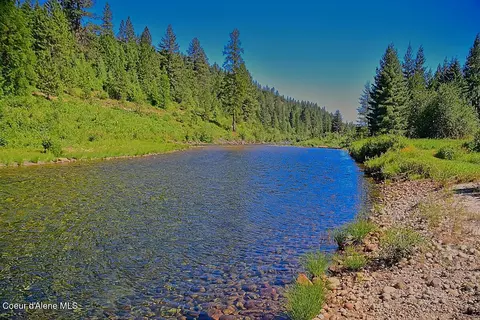 View/Area - 6045 Upper Pack River Rd, Sandpoint, ID 83864 photo 1 of 4