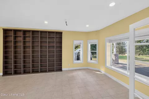 Living - 2953 E Badger Rd, Harrison, ID 83833 photo 8 of 11