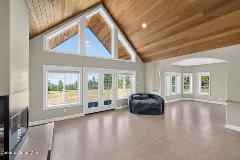 Living - 2953 E Badger Rd, Harrison, ID 83833 photo 10 of 11