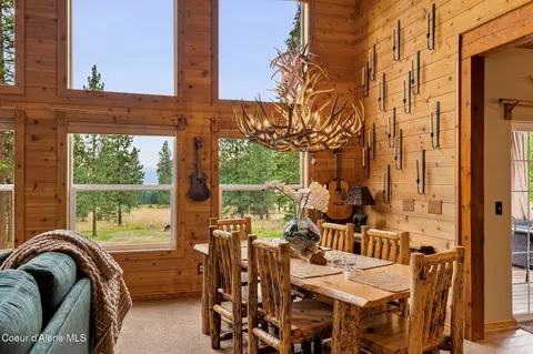 Dining - 235 Kiebert Loop, Hope, ID 83836 photo 2 of 3