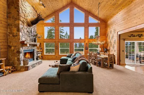 Living - 235 Kiebert Loop, Hope, ID 83836 photo 1 of 3