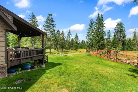 Exterior - 235 Kiebert Loop, Hope, ID 83836 photo 6 of 28