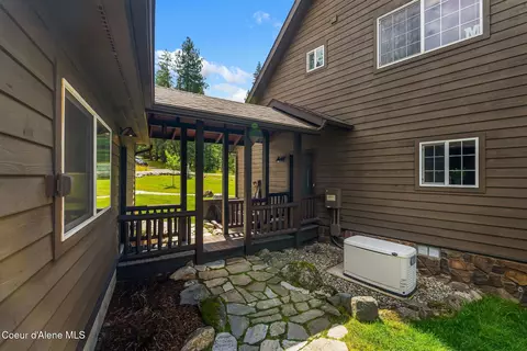 Exterior - 235 Kiebert Loop, Hope, ID 83836 photo 4 of 28