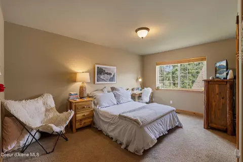 Bedroom - 235 Kiebert Loop, Hope, ID 83836 photo 7 of 10