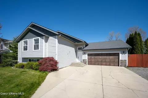 2617 W Blueberry Cir, Hayden, ID 83835