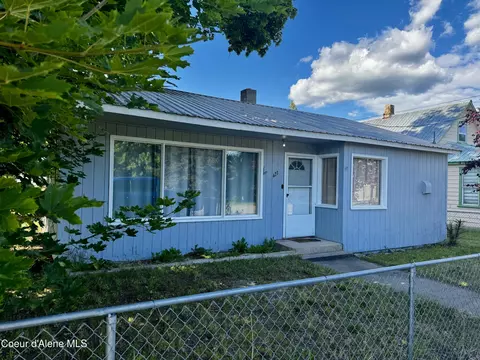 423 E Jackson Ave, Priest River, ID 83856 photo 1